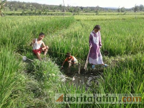 Asyiknya Ngabuburit dengan Memancing