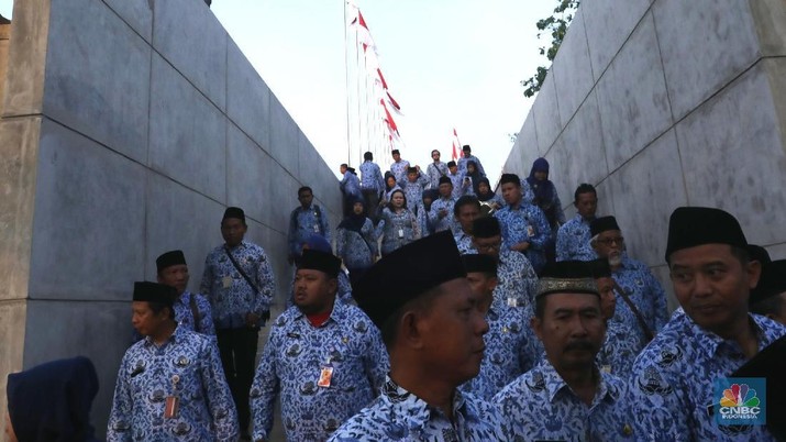 1,6 Juta PNS Bakal Dimutasi ke Desa, Kamu Sepakat?