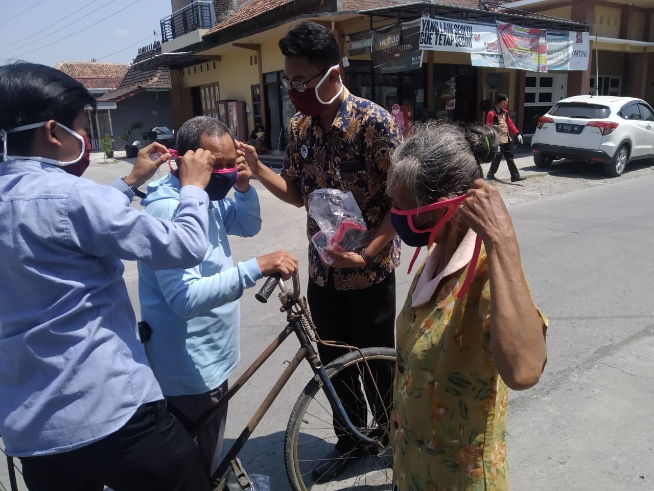 Cegah Covid, Perangkat Desa di di Demak Gencar Edukasi Protokol Kesehatan Pada Warga