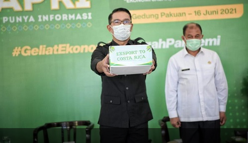 Ridwan Kamil Lepas Ekspor Produk Kelapa Parut Kering ke Kosta Rika