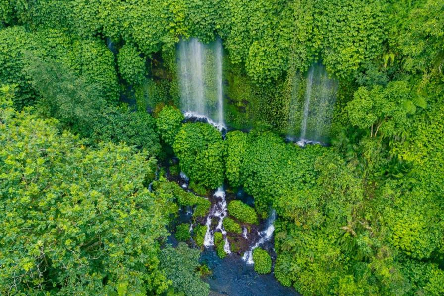 Eksotika Air Terjun Benang Kelambu, Sensasi Mandi Air Hujan yang Turun 200 Silam