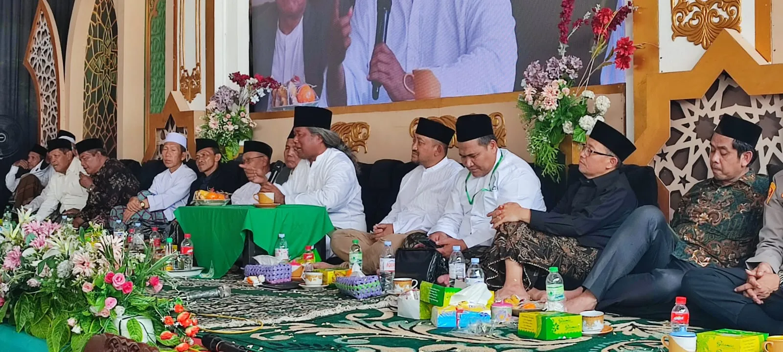 Berita Terkini: Khaul Masyayikh Kauman Pemalang, Ribuan Jamaah Hadiri Doa dan Halaqah di Ponpes Salafiyah