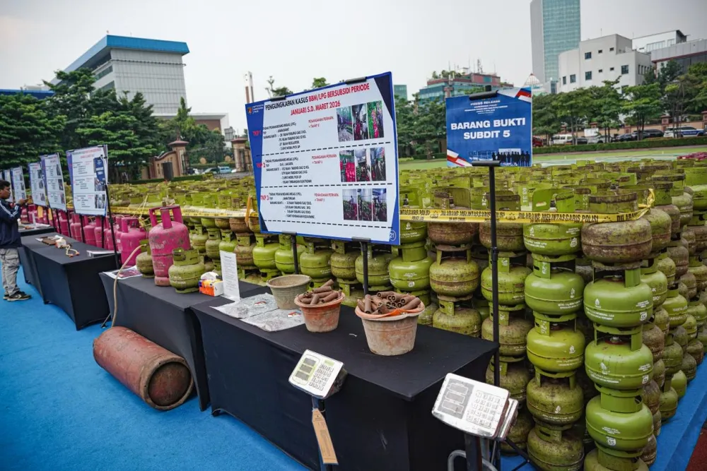 Berita Terkini:  Negara Rugi Rp1,26 Triliun Akibat Subsidi BBM dan Elpiji Dicuri, Operasi Senyap Lawan Mafia Energi
