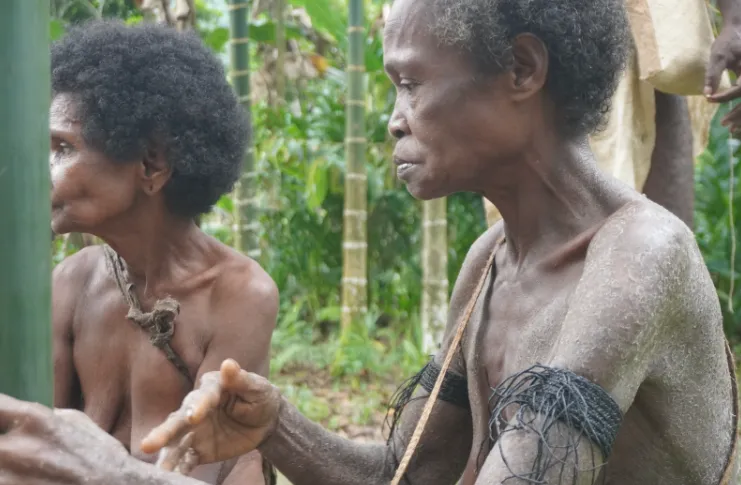 Gelang Waraya, Identitas Budaya Suku Mairasi yang Terhubung dengan Alam  