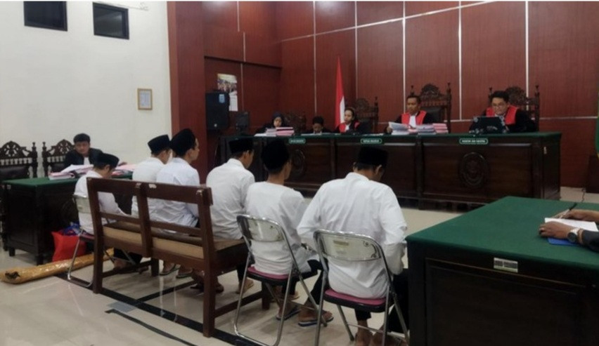 Vonis Tertinggi Sepanjang Sejarah, 6 Pemburu Badak Jawa Diganjar 11-12 Tahun Penjara