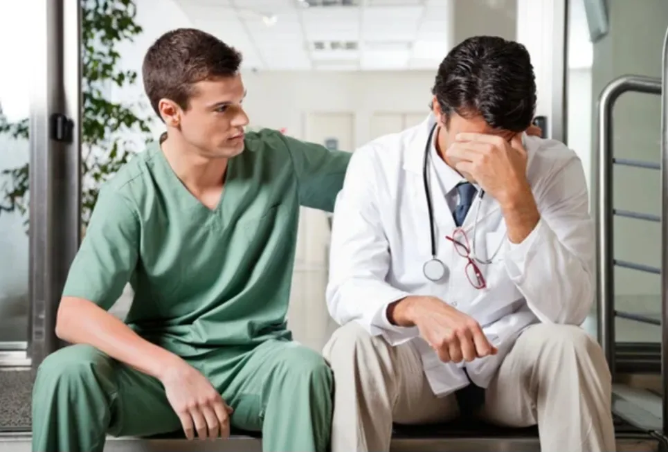 Pengabdian Bertahun Terasa Sirna, Ribuan Dokter Muda Terancam Kehilangan Masa Depan