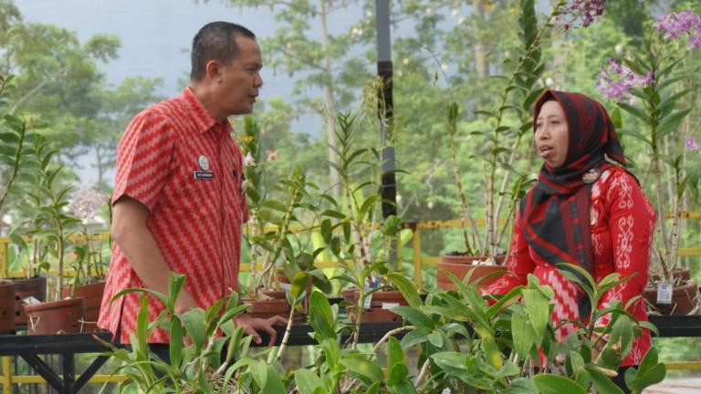 SMK Batealit Shines, Spesies Anggrek Baru yang Teregistrasi  Royal Horticultural Society Inggris