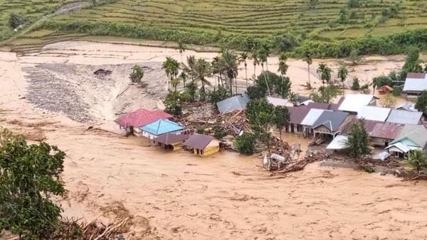 Dari Hulu yang Robek ke Kampung yang Tenggelam: Banjir Sumatera dan Ledakan Izin Ekstraktif