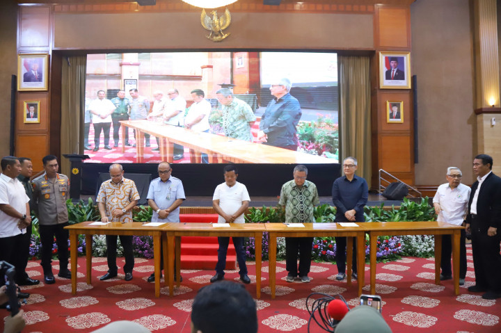 Mentan Fasilitasi Kesepakatan Bulog dan PERPADI, Serap Gabah Petani Setara 2,1 Juta Ton Beras