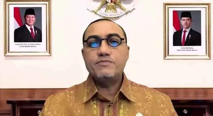 HASAN OJK  Ancam Emiten Penyebar Informasi Sesat