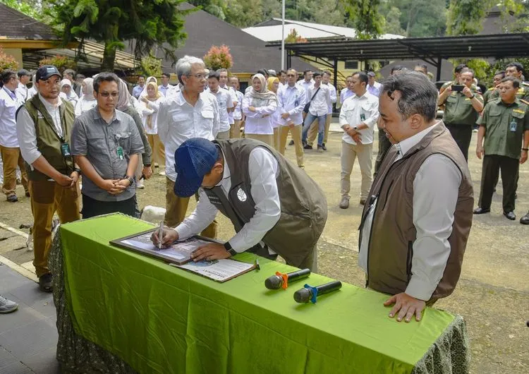 Berita Terkini: Wamenhut Beri Nama Garda Nusantara untuk Elang Jawa yang Baru Menetas di TNGHS