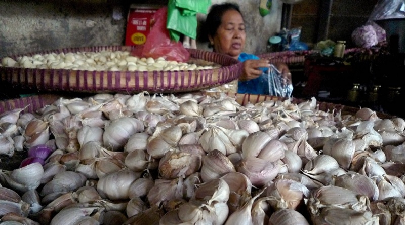 Harga bawang putih di Kupang berangsur stabil