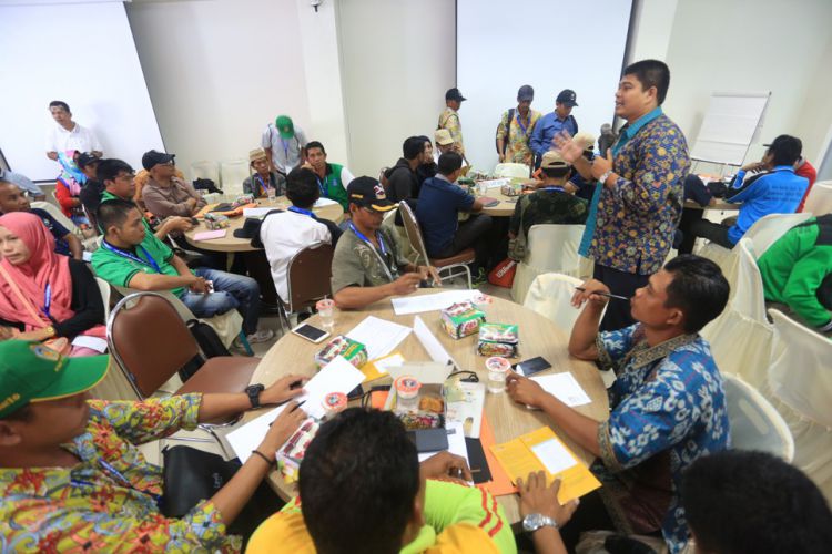 Petani diajak menjual produknya lewat dunia maya secara online