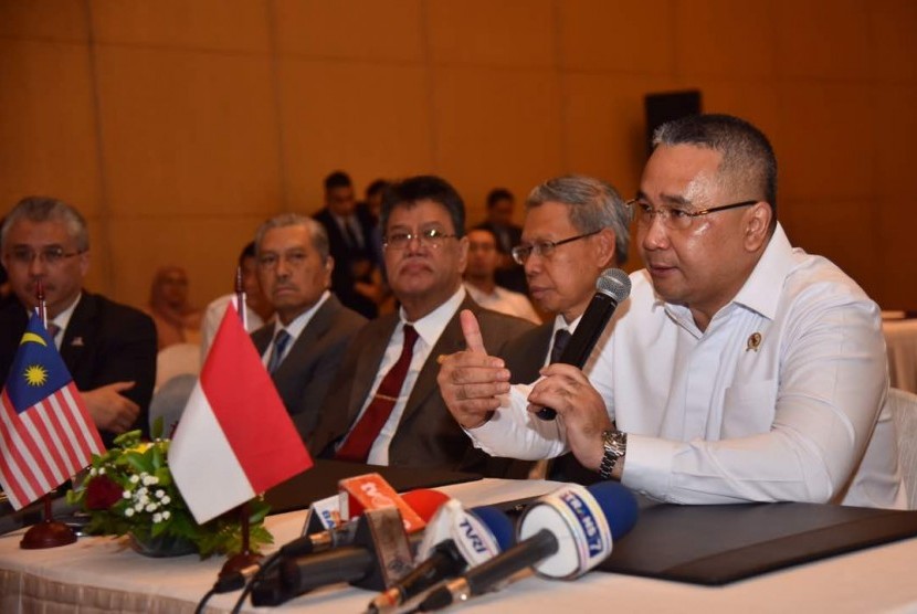 Mendes PDTT Hadiri Pertemuan Pengusaha Indonesia-Malaysia